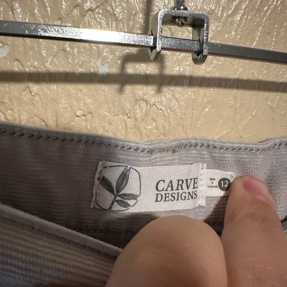 Carve Designs Oahu Corduroy shorts Size 12 Light Grey‎